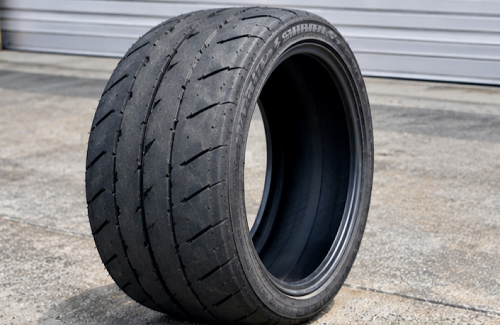シバタイヤR23のスペック表と製品全体のイメージ